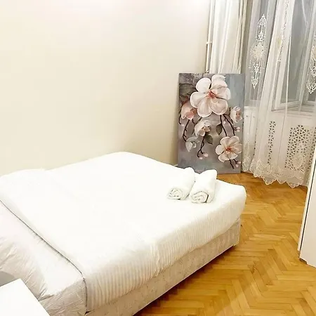 Centrally Located 3+1 Flat In Sisli, W/ Lift & Ac Lejlighed *