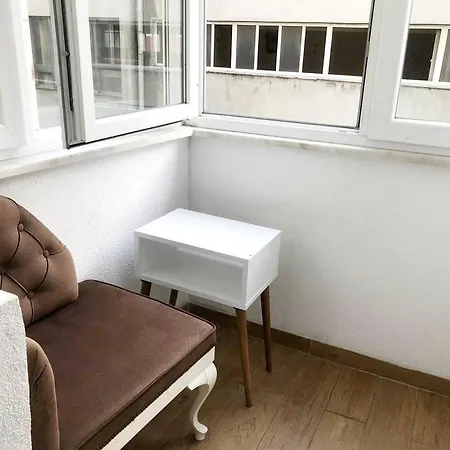 Lejlighed Centrally Located 3+1 Flat In Sisli, W/ Lift & Ac *