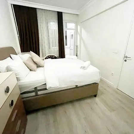 Lejlighed Centrally Located 3+1 Flat In Sisli, W/ Lift & Ac *