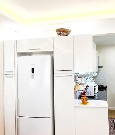 Centrally Located 3+1 Flat In Sisli, W/ Lift & Ac *